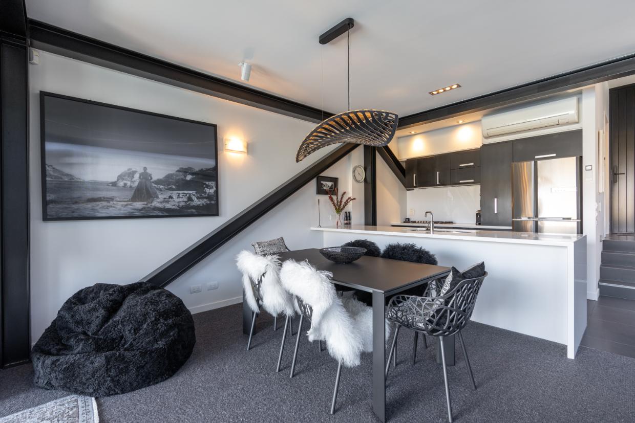 Black and white themed kitchen 