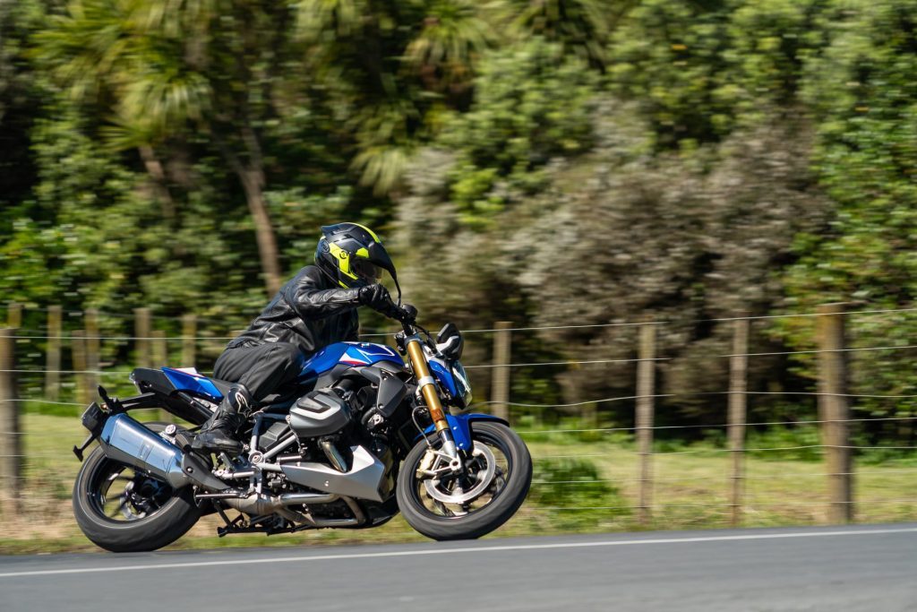 BMW R 1250 R front cornering shot