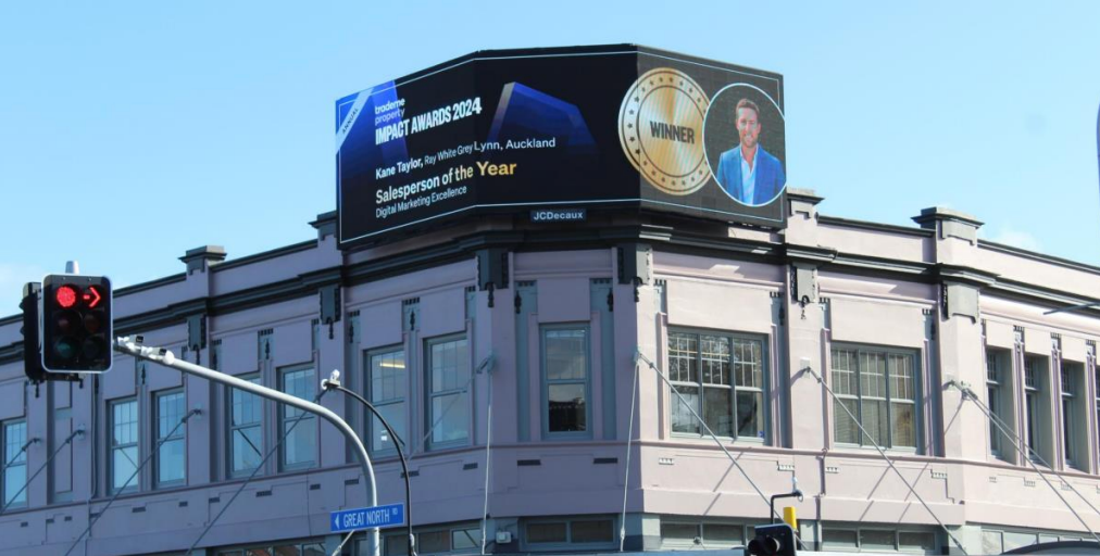 Billboard advertising 