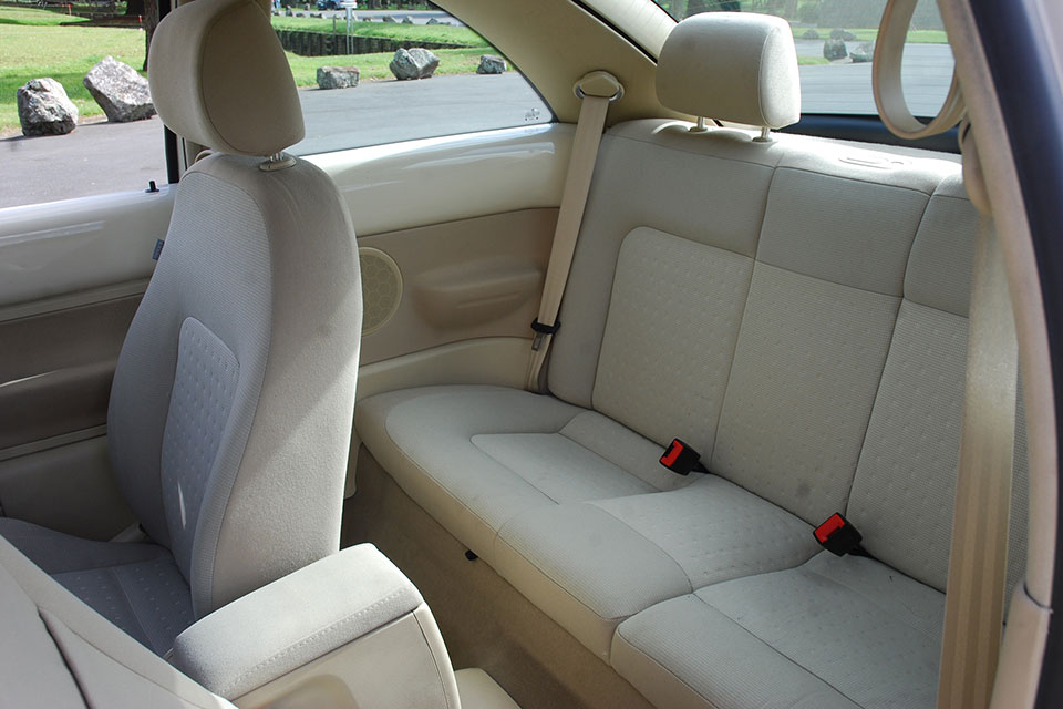 Volkswagen Beetle 2008 Rear Seats