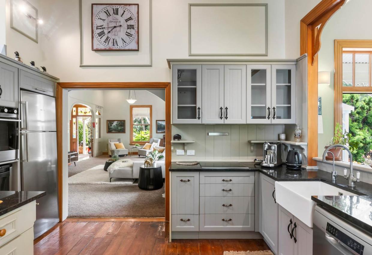 The home has all modern conveniences.