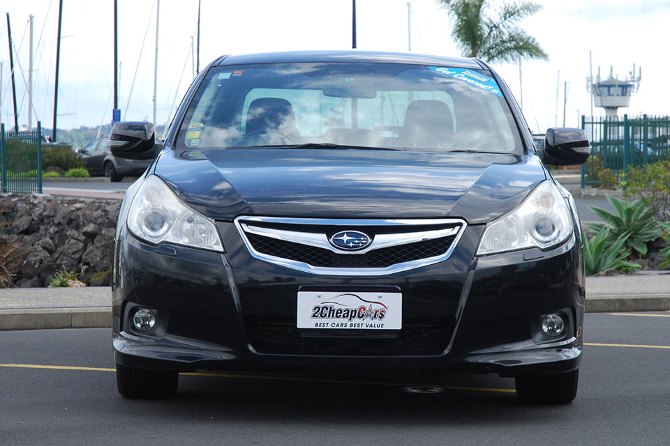 Subaru Legacy 2009 Front