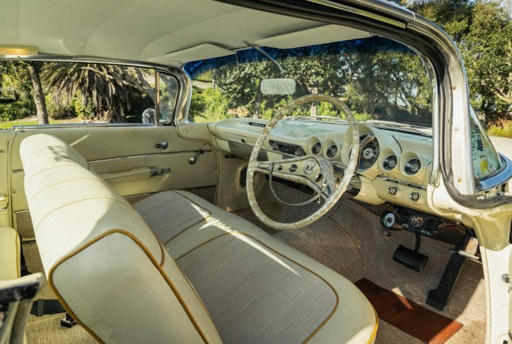 1959 Chevrolet Sport Coupe front interior