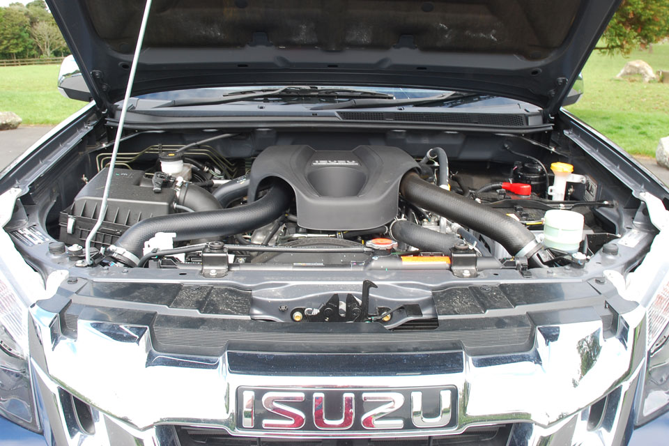 Isuzu dmax 2016 Engine