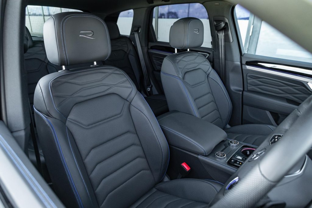 VW Touareg R front seats 