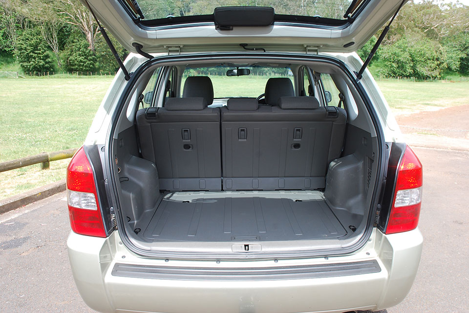 Hyundai Tuscon 2007 Boot Space