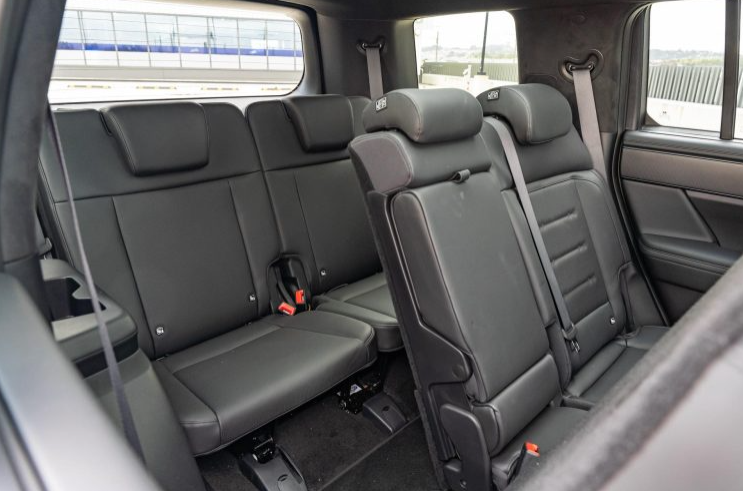 Hyundai Sante Fe rear and boot seats