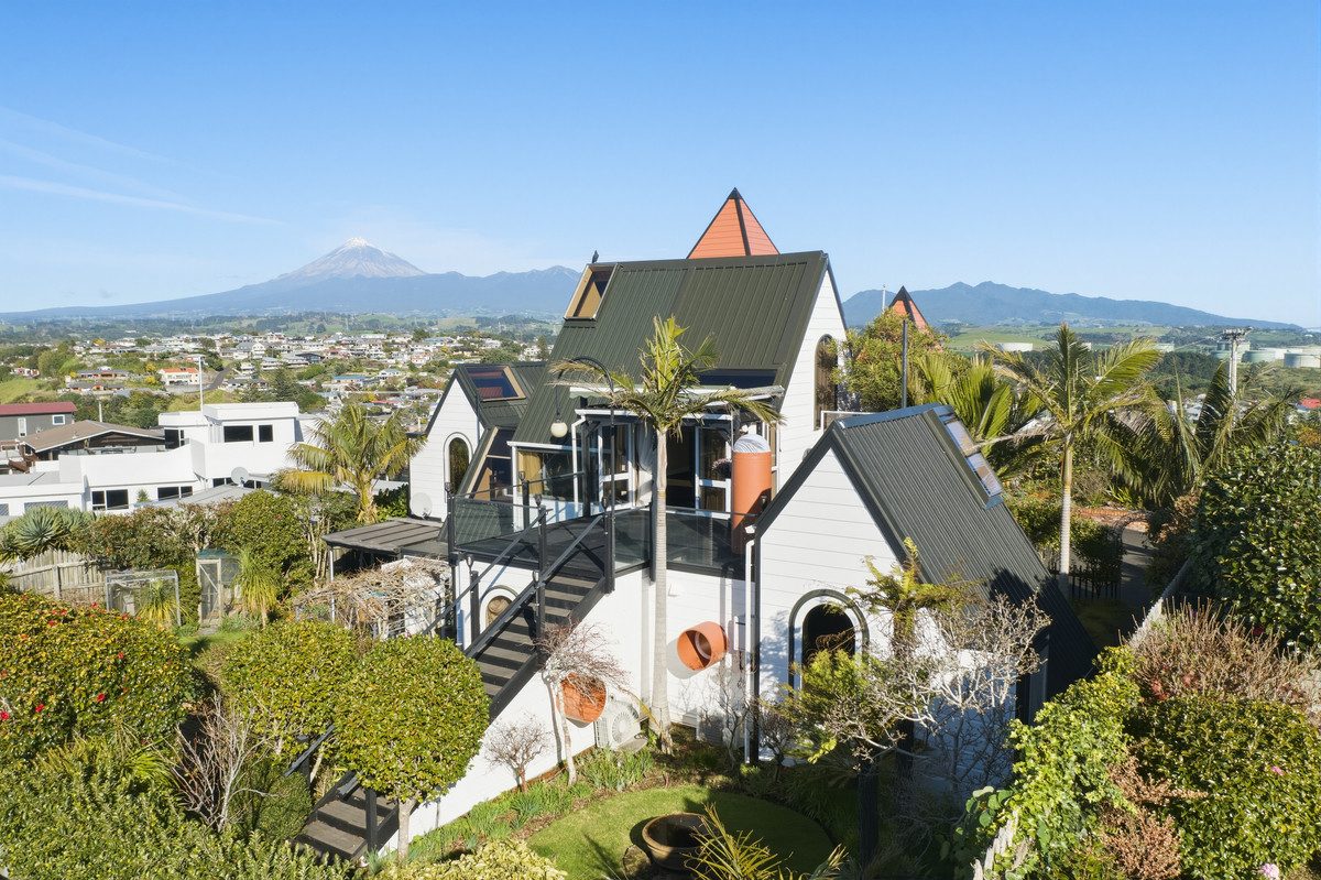 A Roger Walker-designed home in New Plymoouth