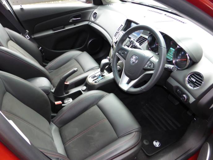 Holden Cruze SRiV 2015 Front Interior