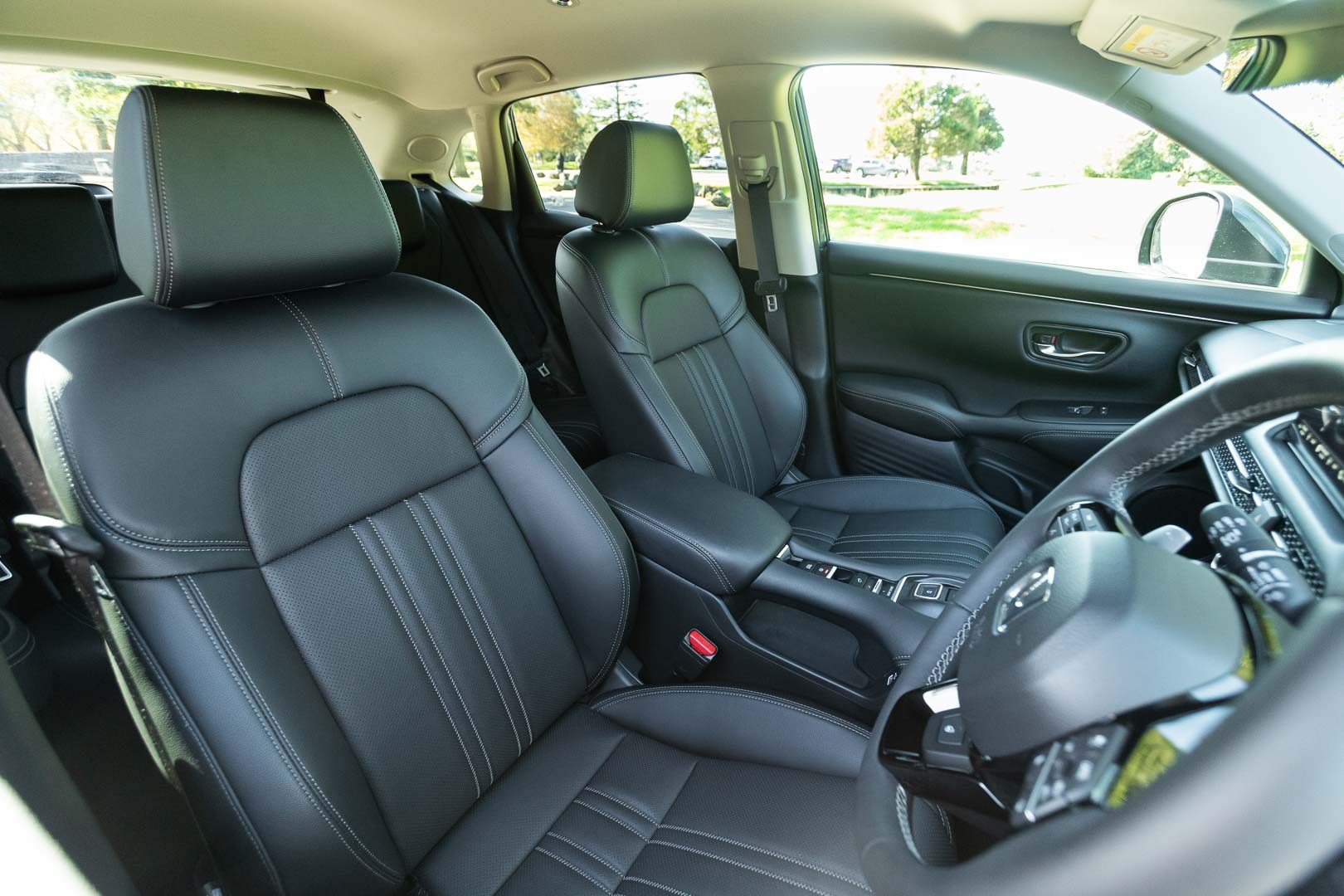 Honda ZR-V Front Seats