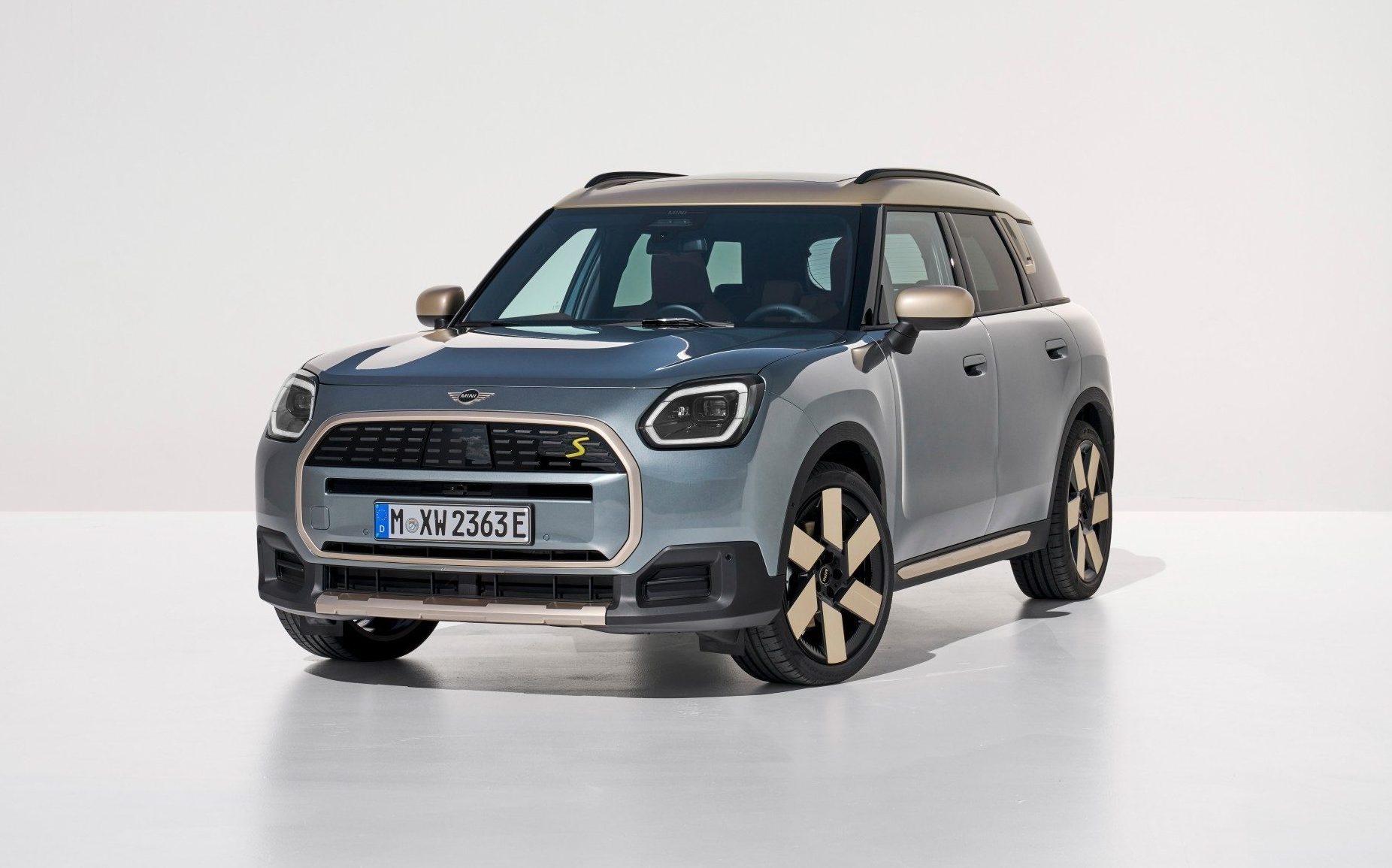 Electric Mini Countryman  1 e