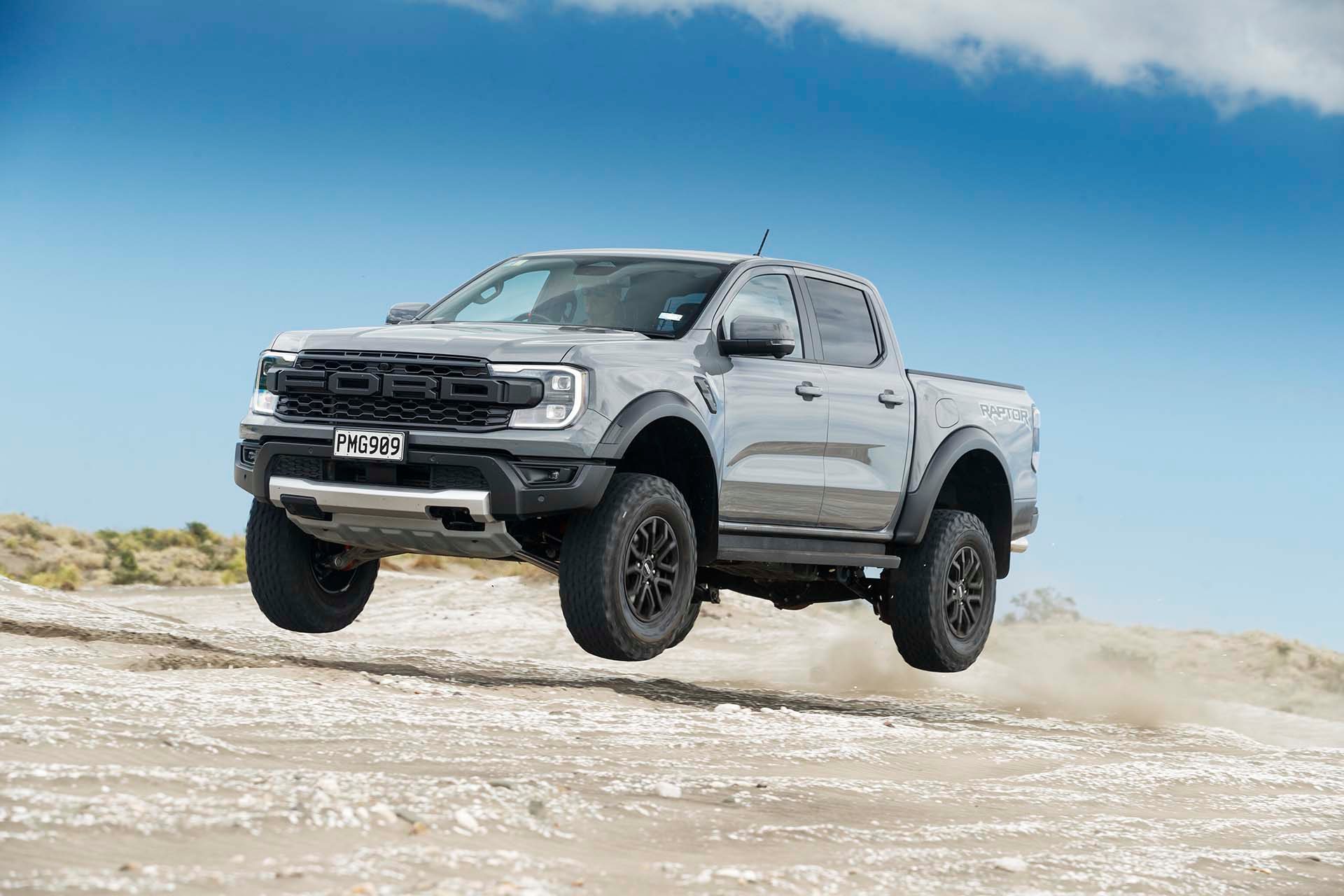 Ford Ranger Raptor jump 