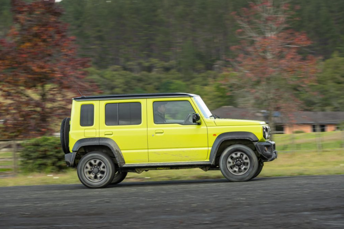 2024 Suzuki Jimny 5 door driving