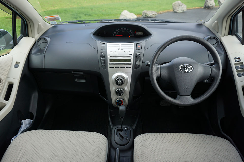 Toyota Vitz 2007 Interior