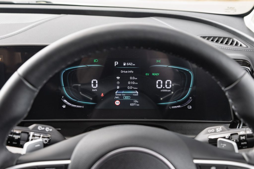 Kia-Sportage-speedmeter-display