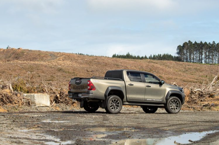 2024 Toyota Hilux side view static