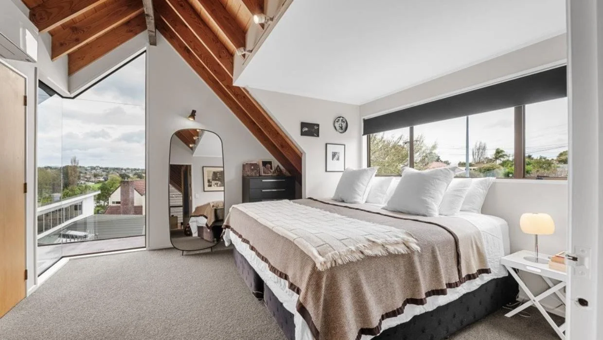 Master bedroom in Ron Sang house