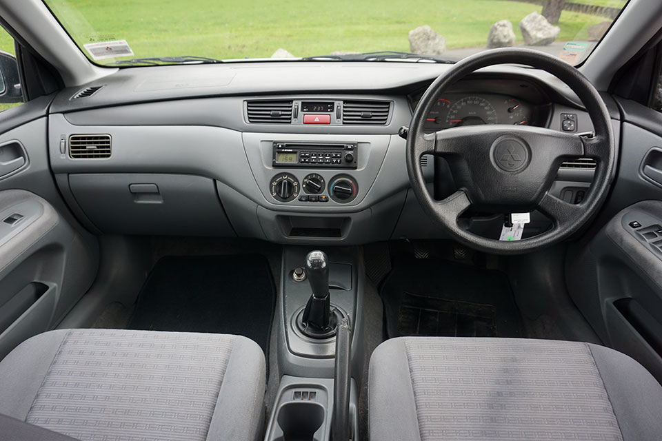 Mitsubishi Lancer 2004 Interior