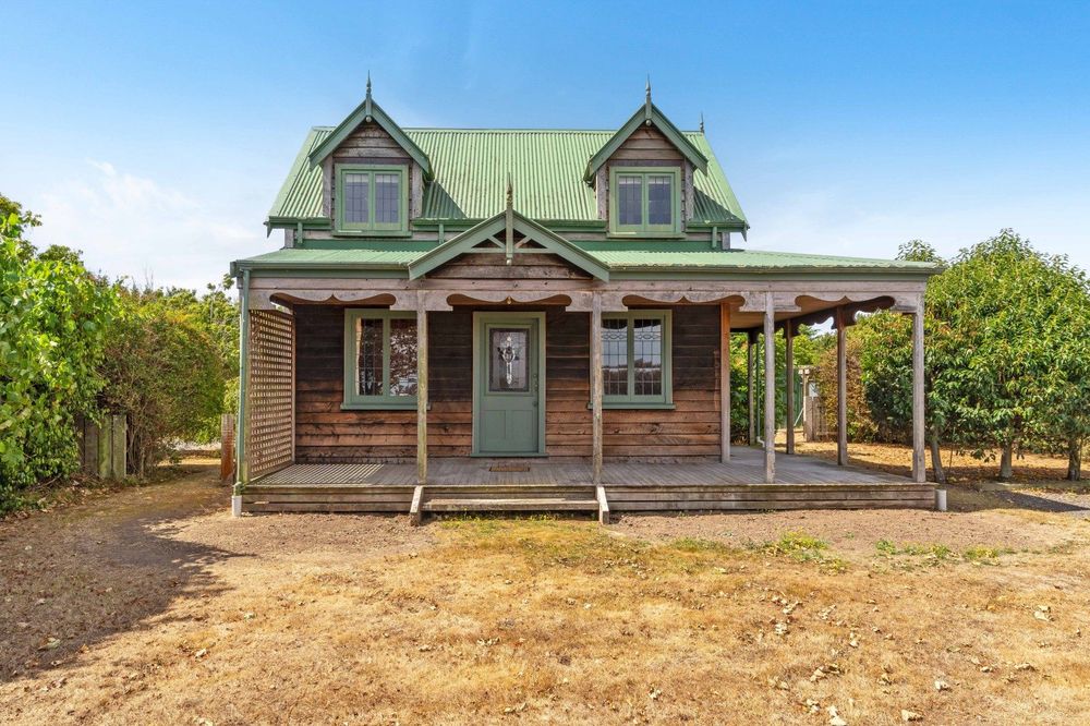 27 Ferry Road, Martinborough