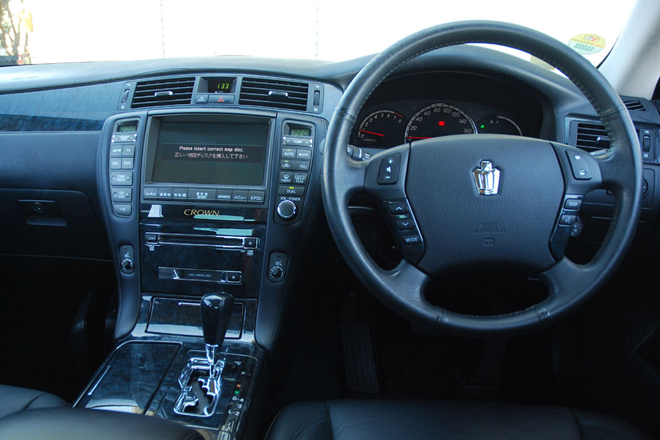 Toyota Crown 2006 Interior