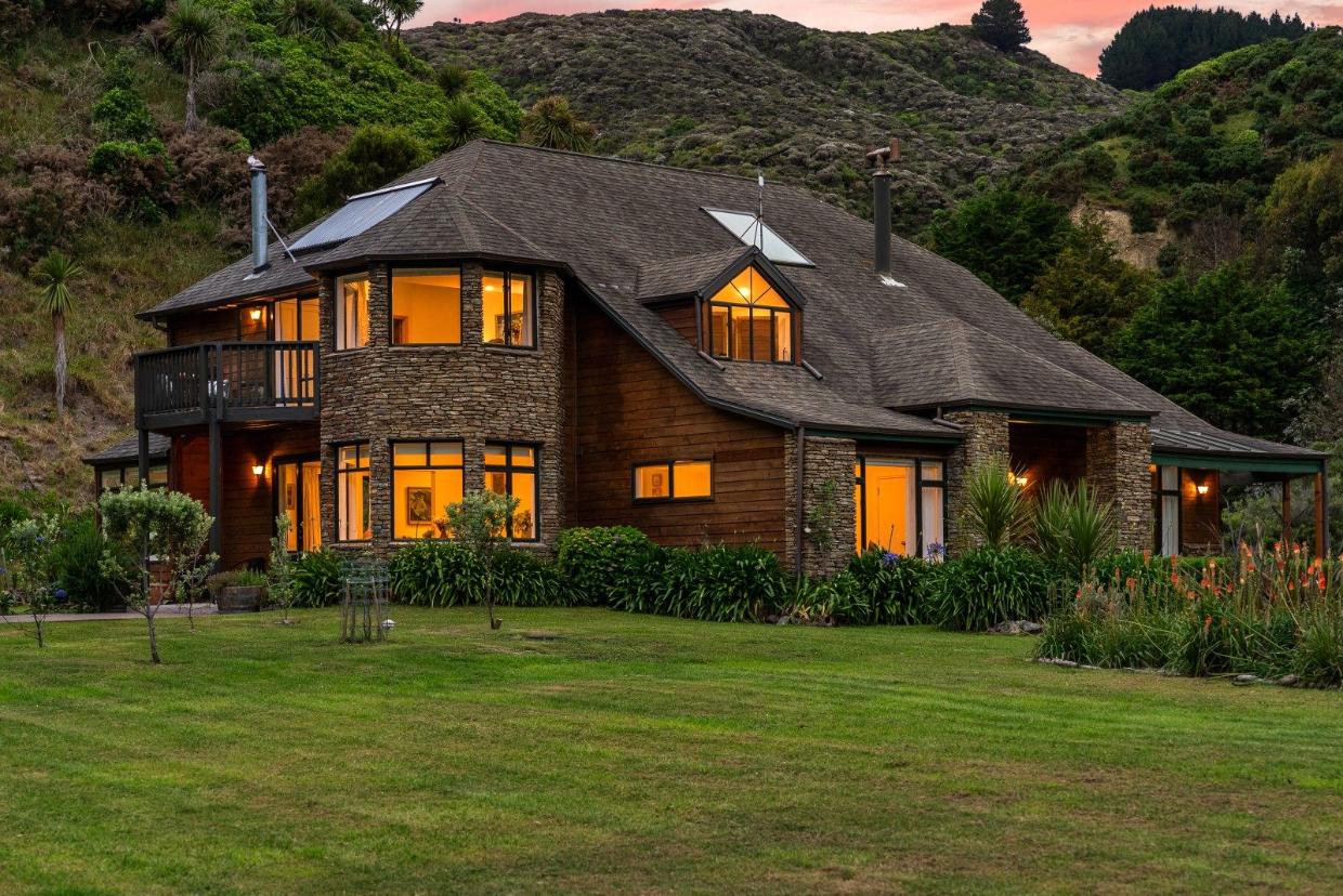 exterior of Wellington Yellowstone-inspired property