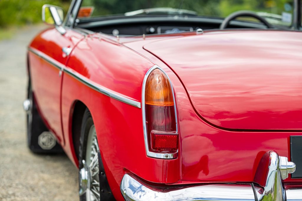 MG MGB Roadster 1965 tail light detail 