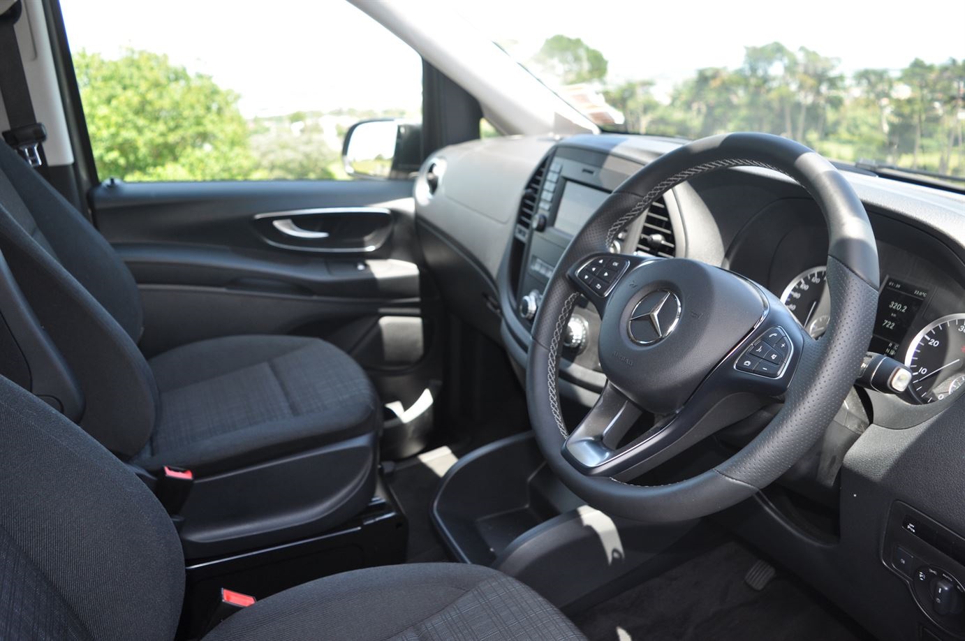 Mercedes Benz Valente Front Interior