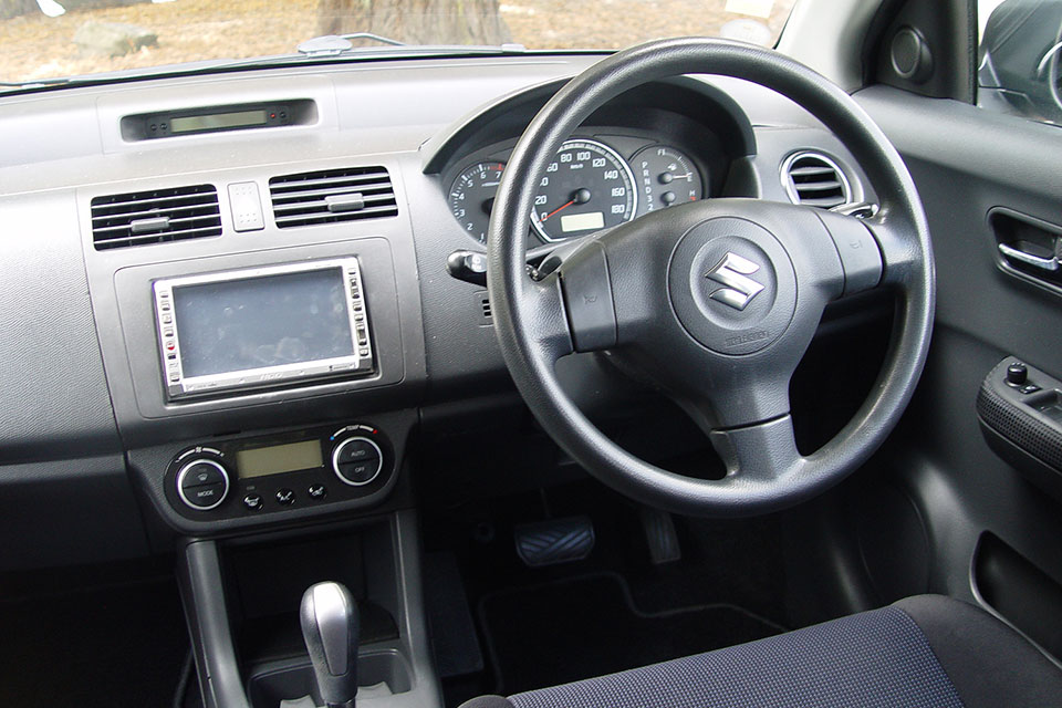 Suzuki Swift 2005 Interior