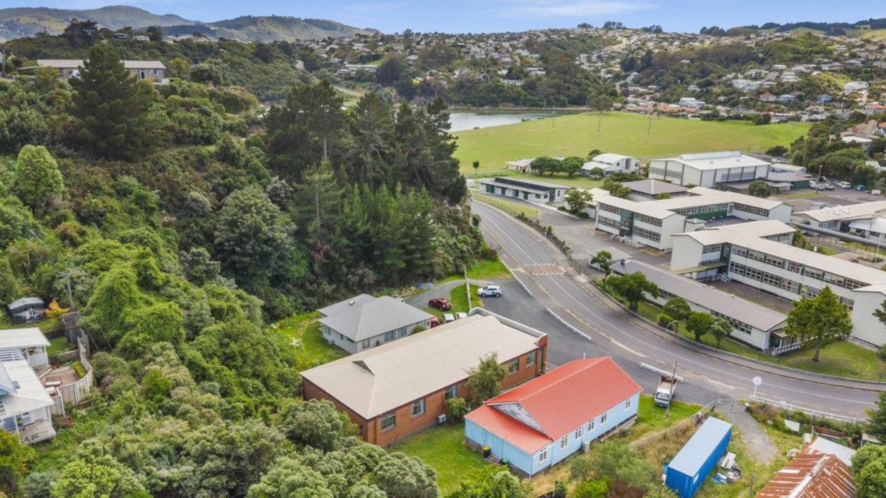 Zoomed out shot of the parking available out front of the property. 