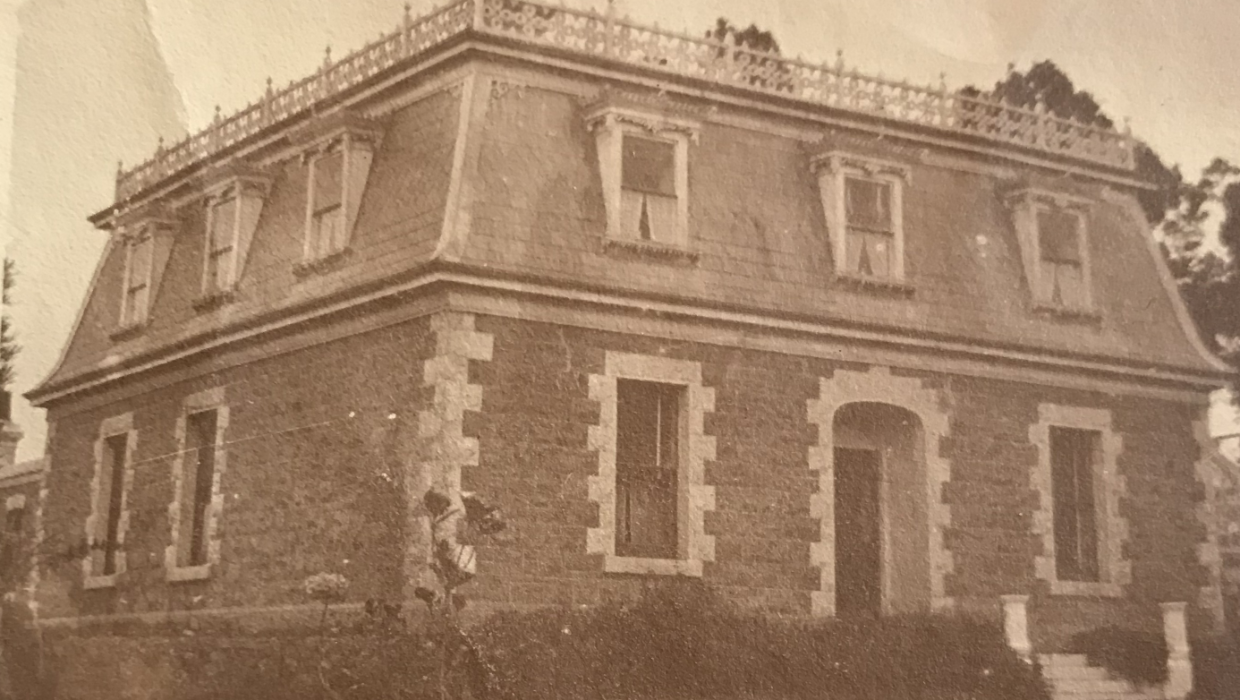 Historical photo of the mansion