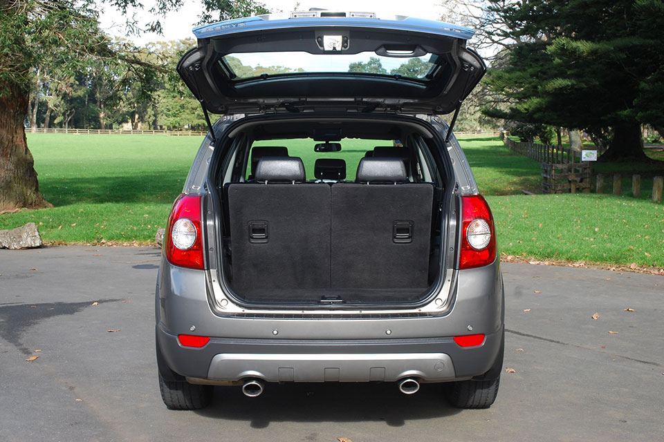 Holden Captiva 2009 Seats Up