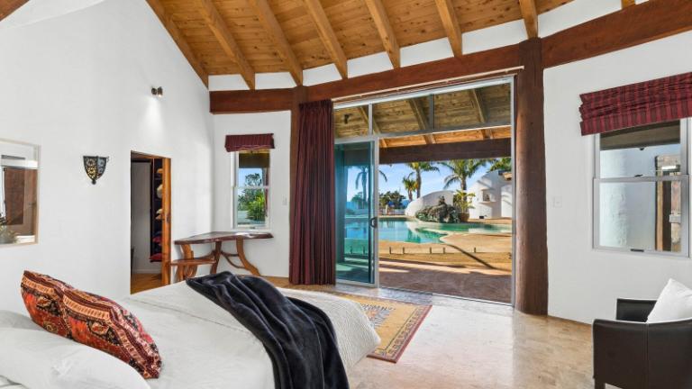 very room is oriented to provide the best outlook. Photo: Bayleys