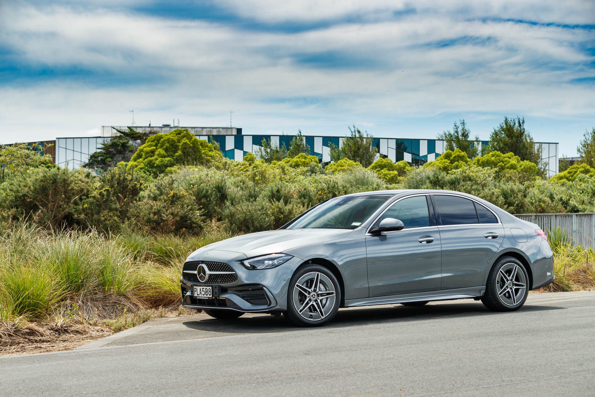 Mercedes-Benz C350 e front static