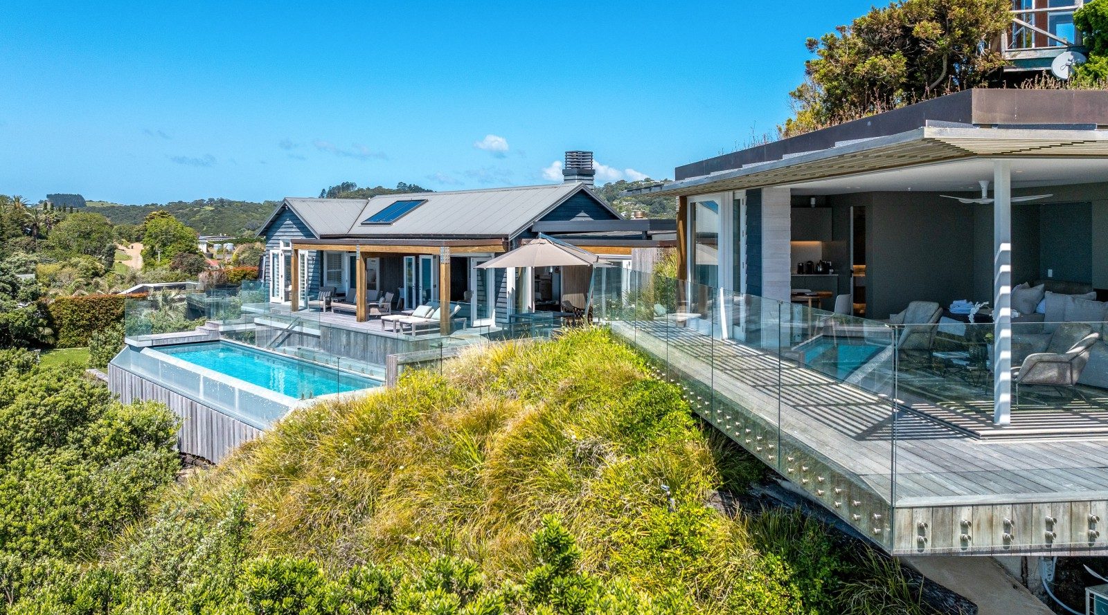Uninterupted views over Onetangi Beach, the largest on the island.