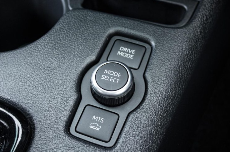 2024 Hilux drive mode selector