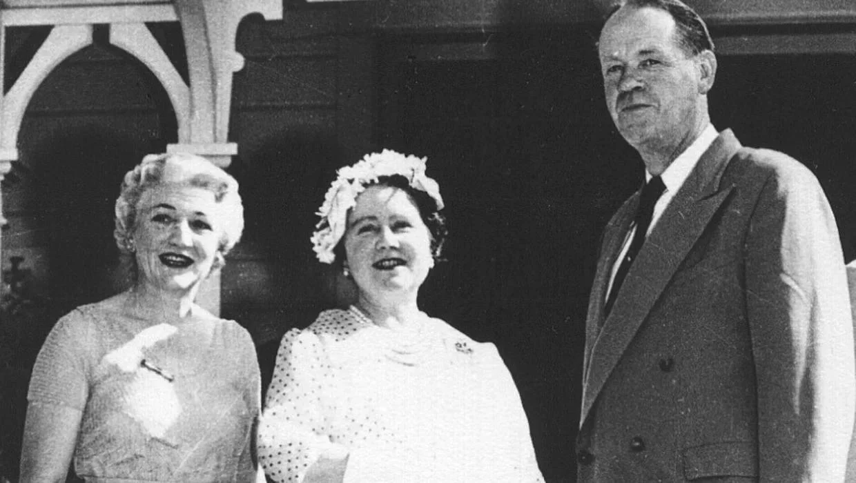 The Queen Mother with the lodge's then owners, Gladys and Dick Hudson. 
