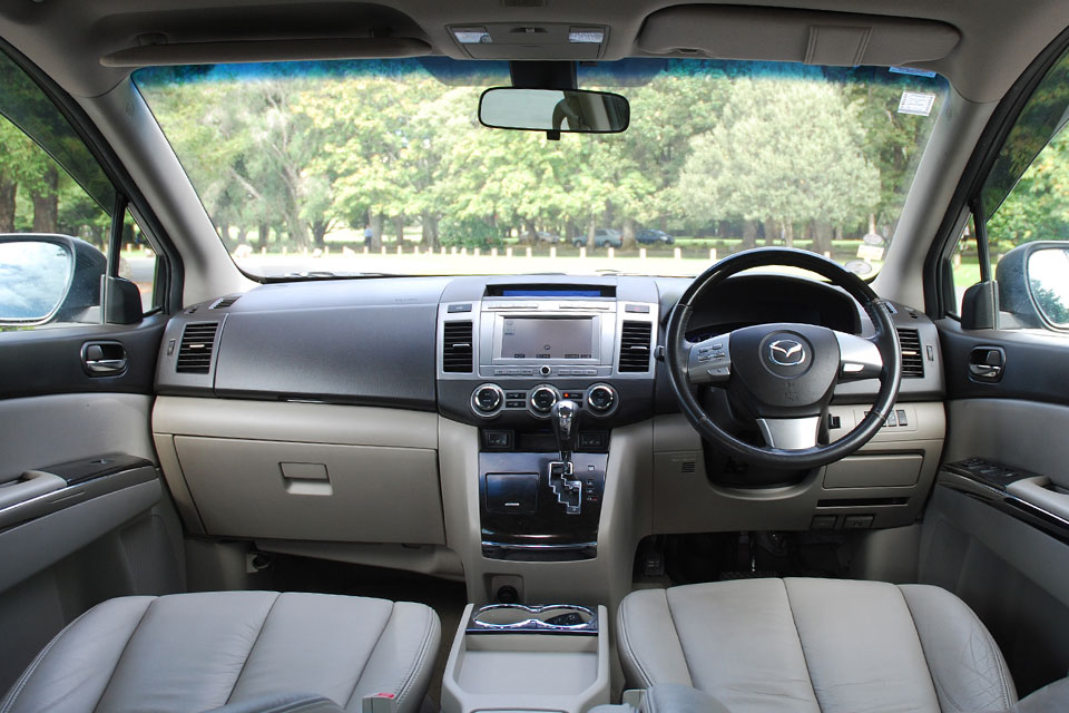 Mazda MVP 2008 Interior