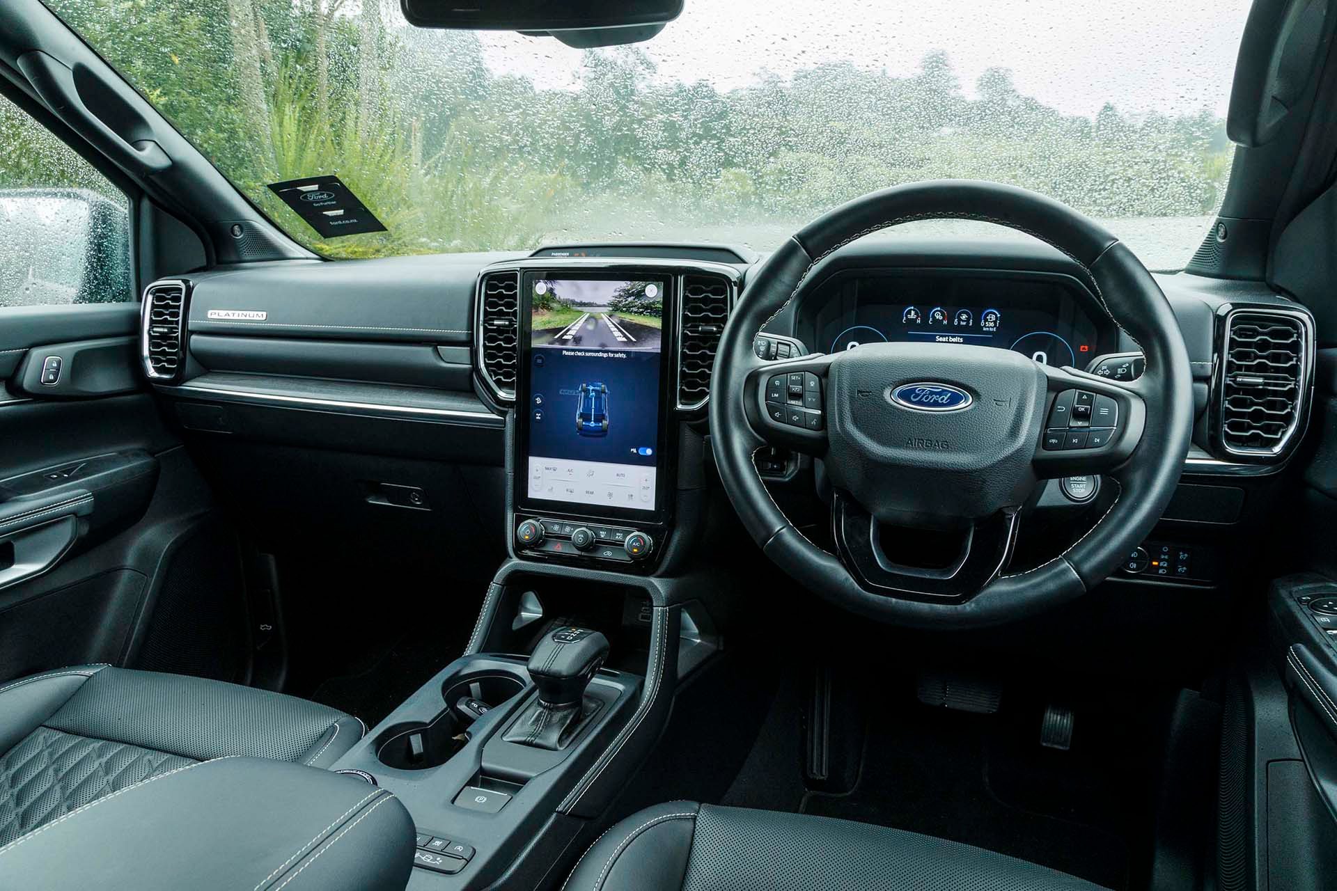 Ford-Everest-Platinum-interior