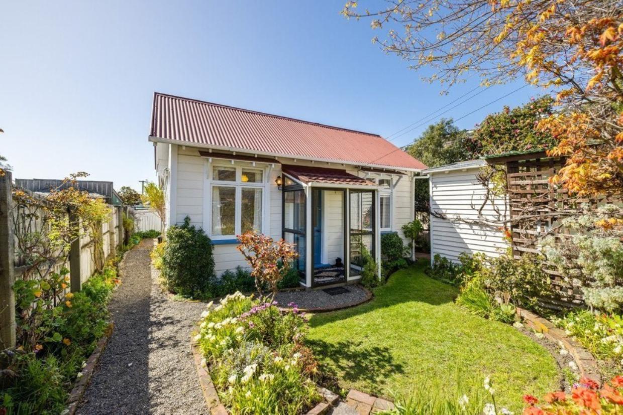 Sunmer cottage