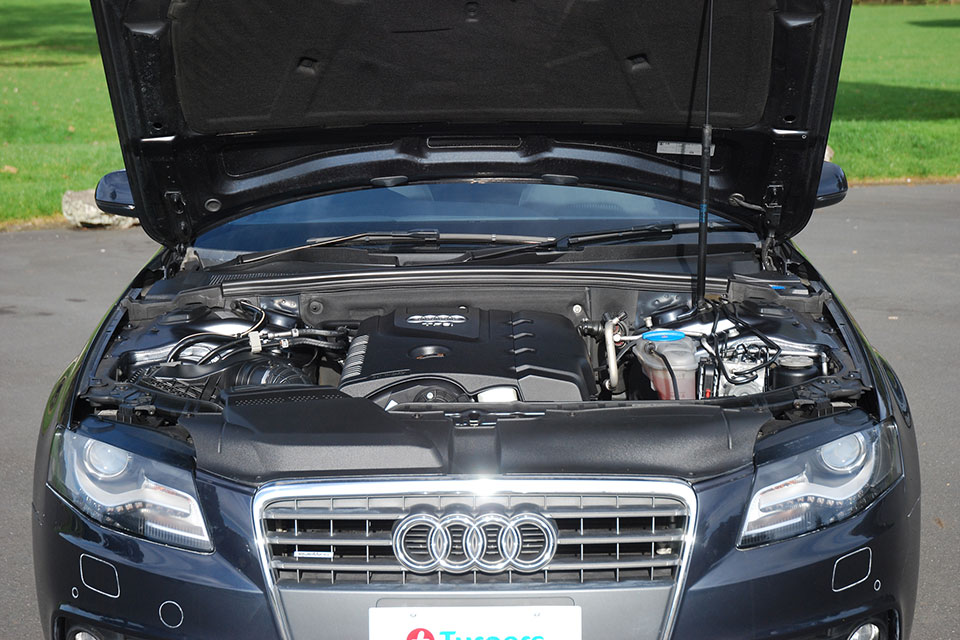 Audi A4 2012 Engine