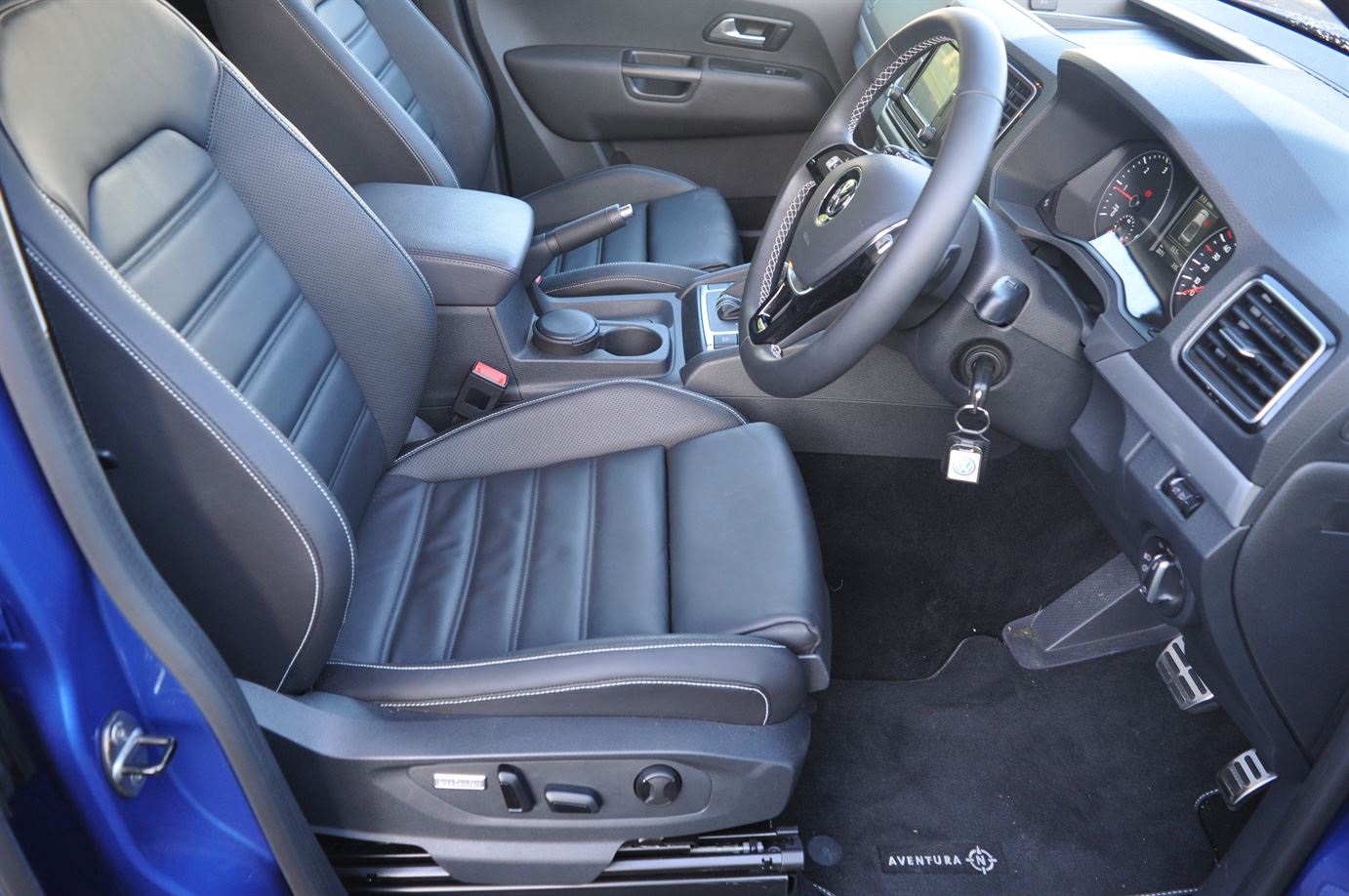 Volkswagen Amarok 2017 Front Seats