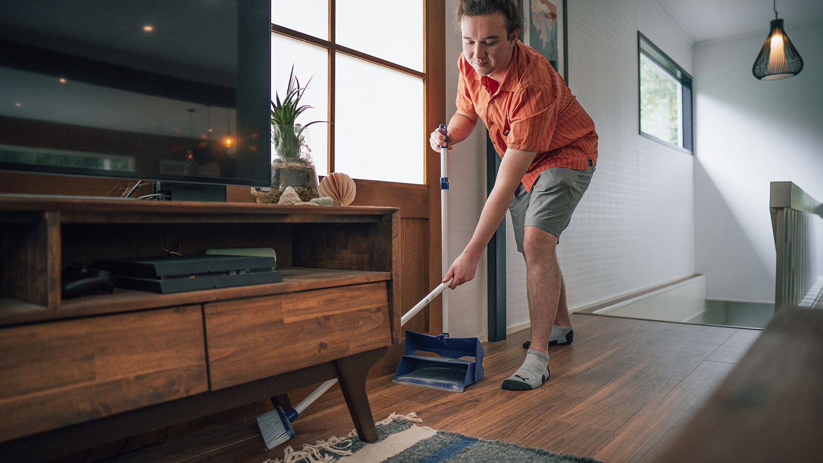 Person leaving their rental property and cleaning. 