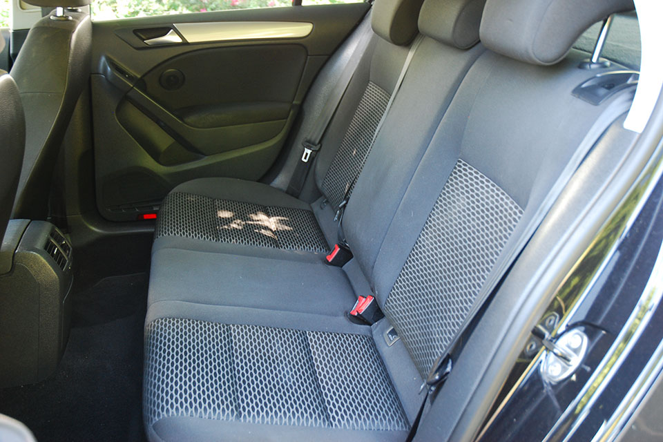 Volkswagen Golf 2011 Rear Seats