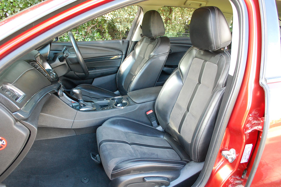 Holden Commodore 2016 Front Seats