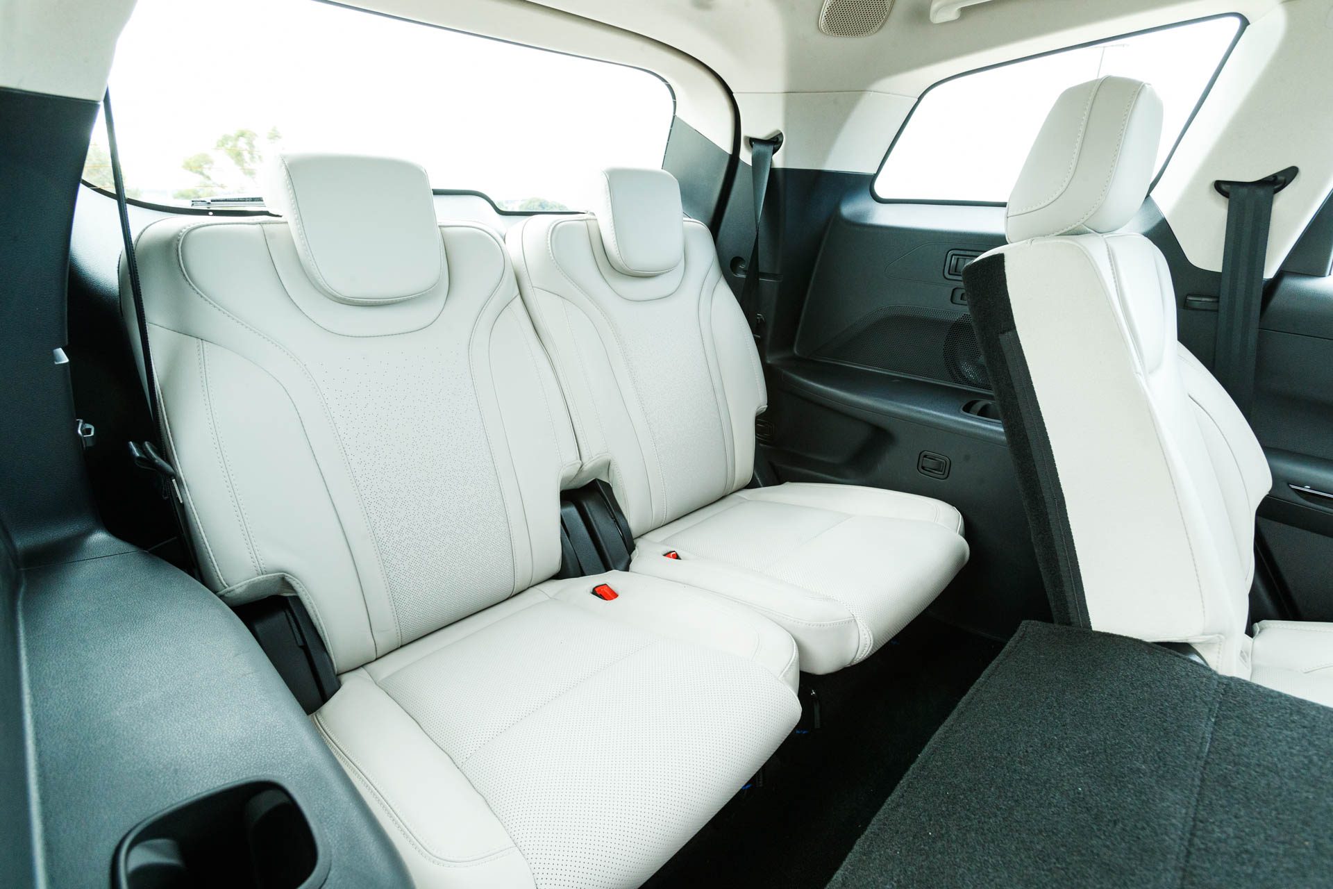 Mahindra XUV700 AX7L Rear Seats