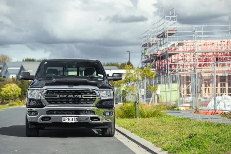 Dodge-Ram-1500-Bighorn-front-profile