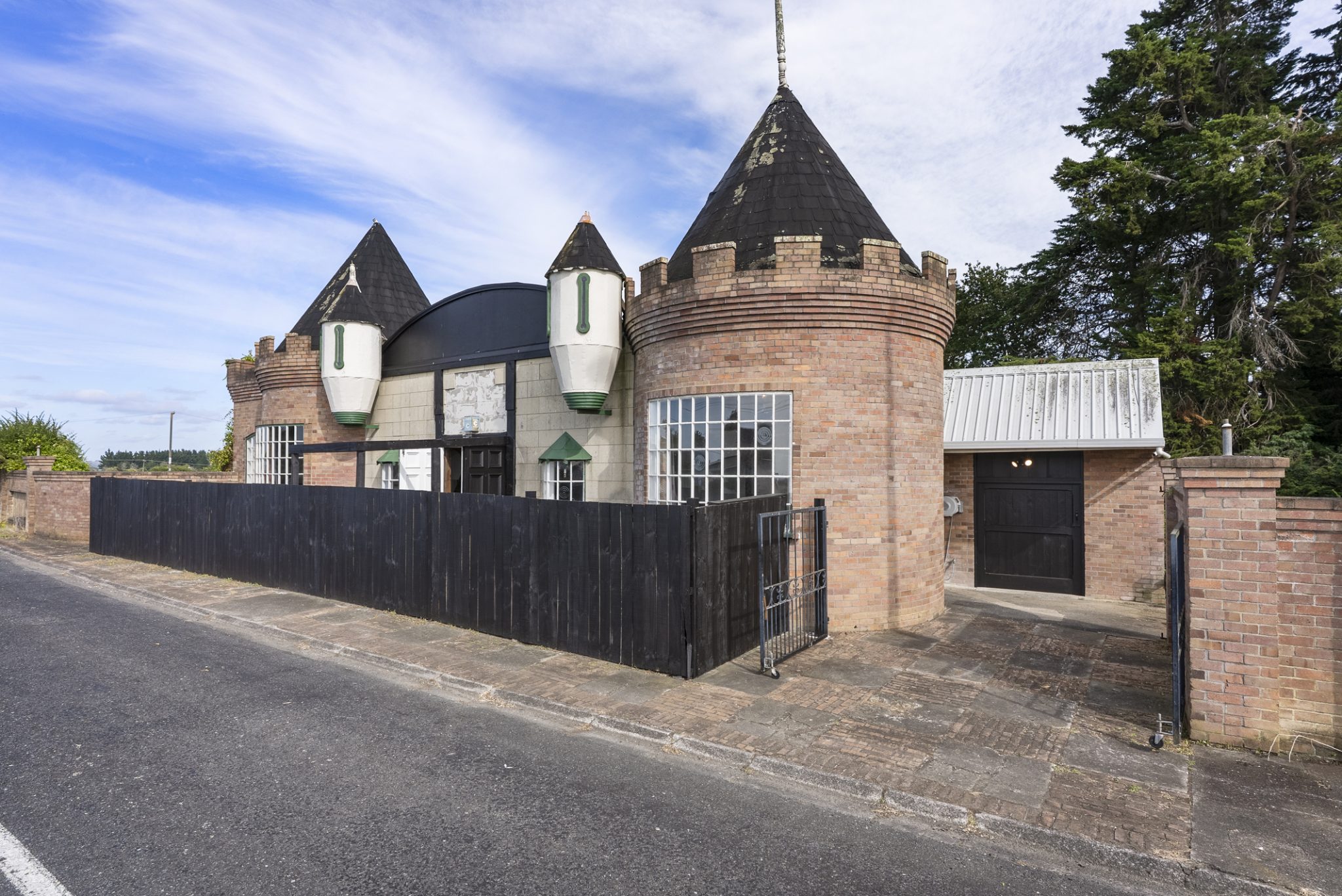 Mangatawhiri's landmark castle house