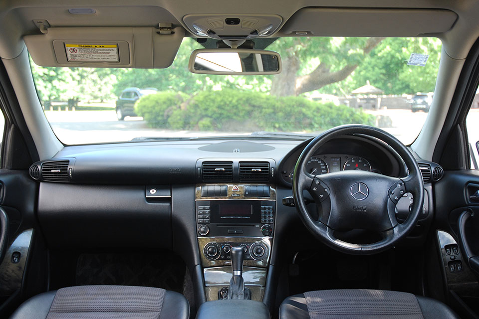 Mercedes Benz 2006 Interior