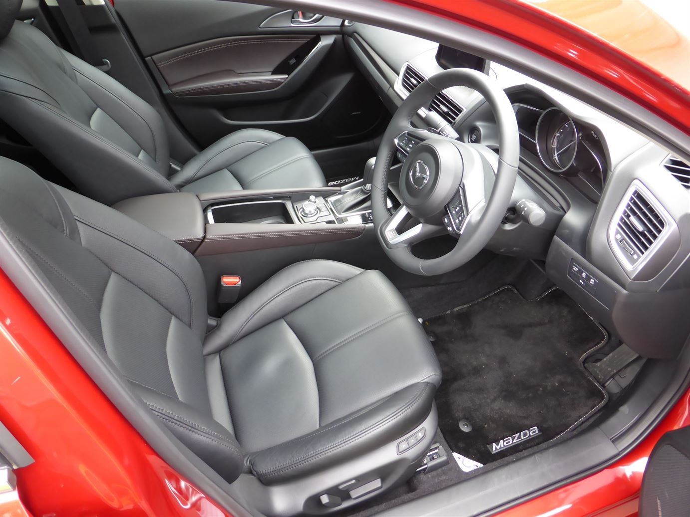 Mazda3 SP25 2016 Front Interior