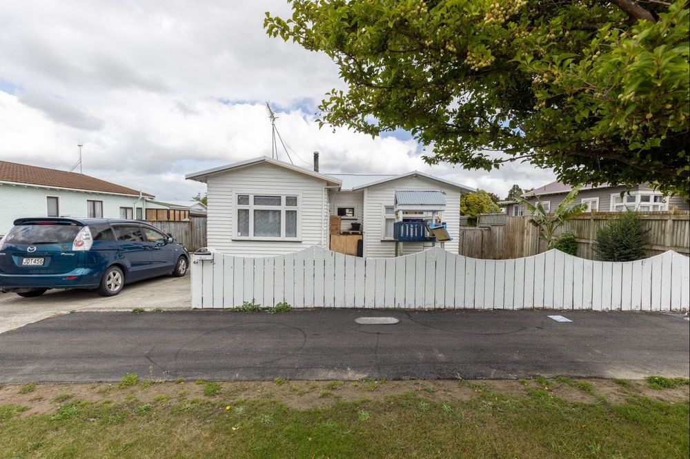 64 Lyndhurst Street, Takaro